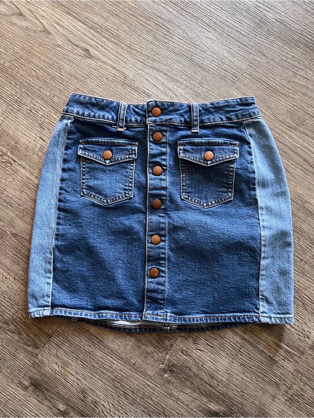 Madewell Two-Tone Button-Front Denim Mini Skirt - Blue